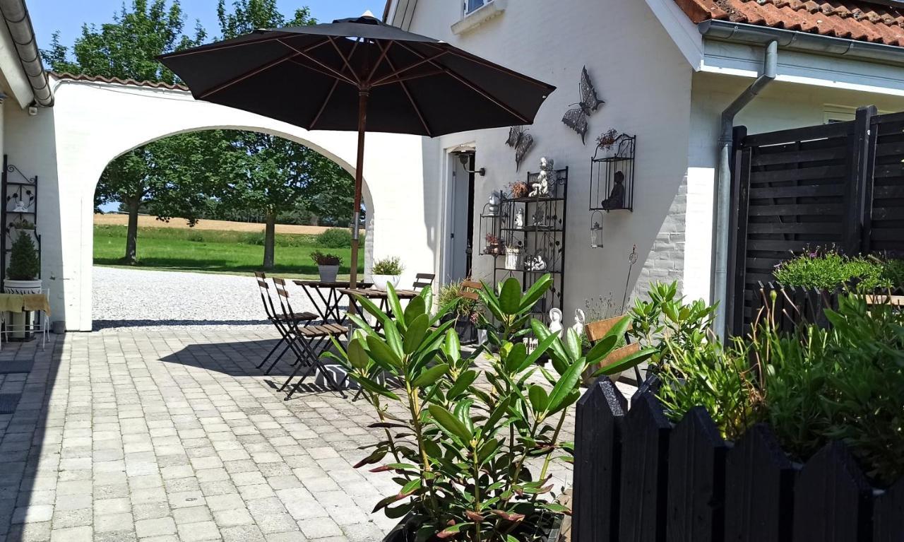 Dragondrum Bed & Kitchen Ullerslev Exterior foto